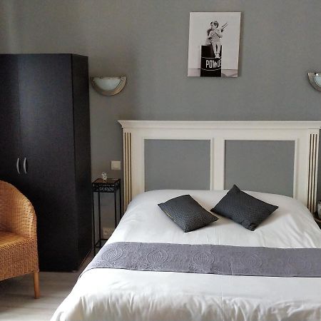 Hotel Les Grands Voyageurs Concarneau Exterior foto