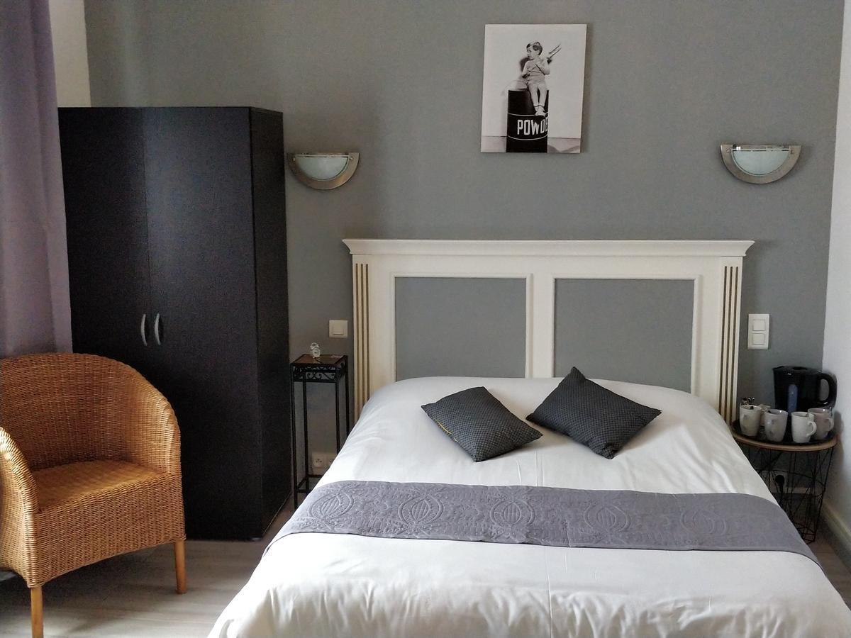 Hotel Les Grands Voyageurs Concarneau Exterior foto